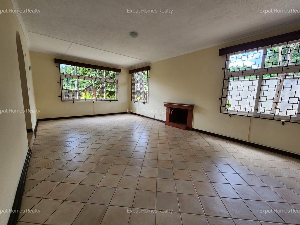 4 Bed Villa with Staff Quarters at 1 - 4