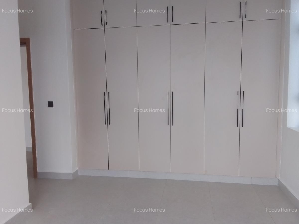 2 Bed Apartment with En Suite in Westlands Area - 2