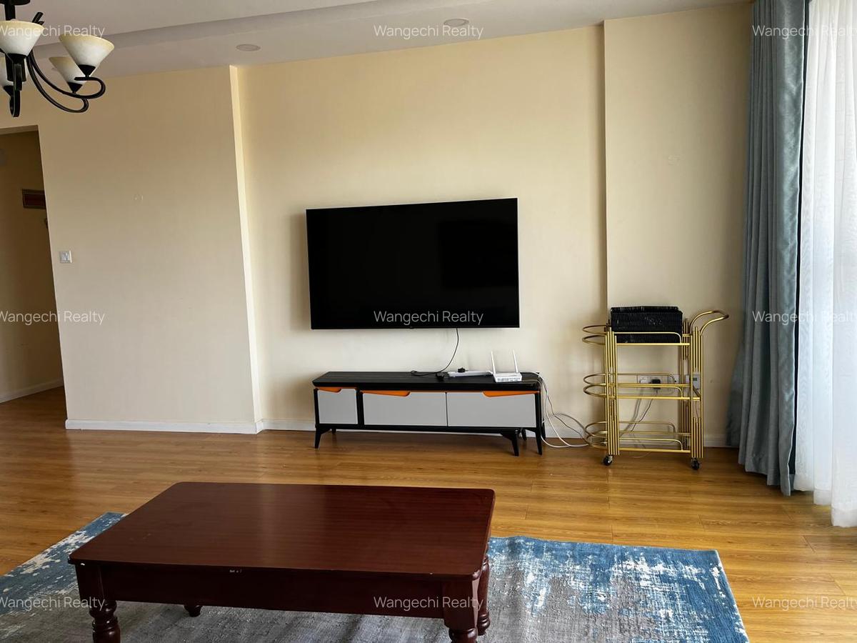 Serviced 3 Bed Apartment with En Suite at Brookside Drive - 5