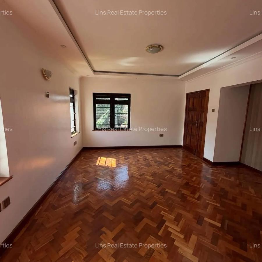 5 Bed House with En Suite in Runda - 6