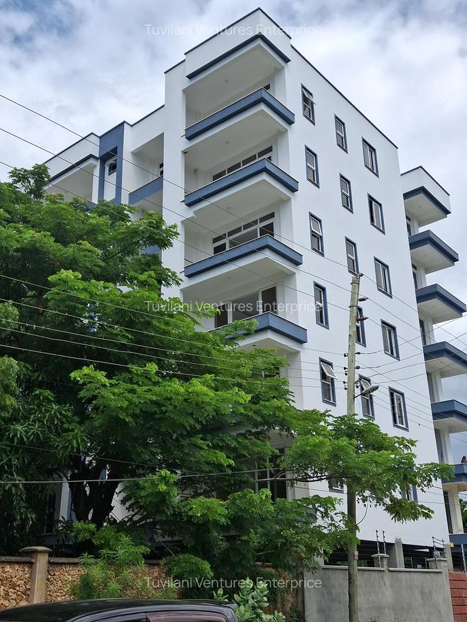 Serviced 2 Bed Apartment with En Suite at Nyali Mombasa Kenya - 7