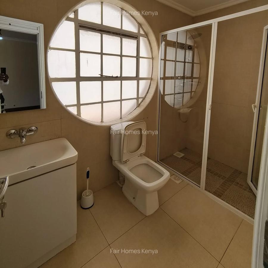 5 Bed Townhouse with En Suite at Kaputei Gardens - 16