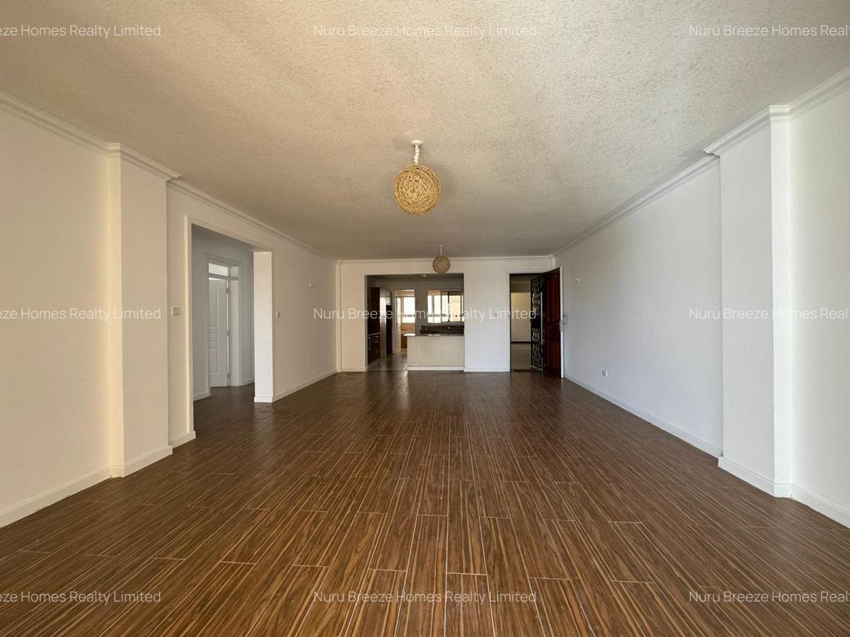 3 Bed Apartment with En Suite in Riverside - 9