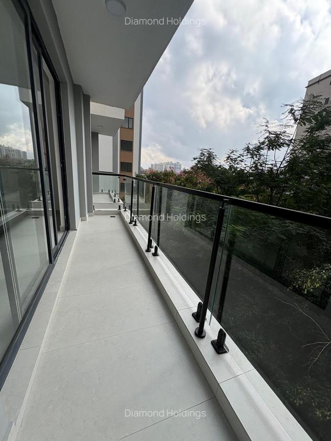 3 Bed Apartment with En Suite in Brookside - 14