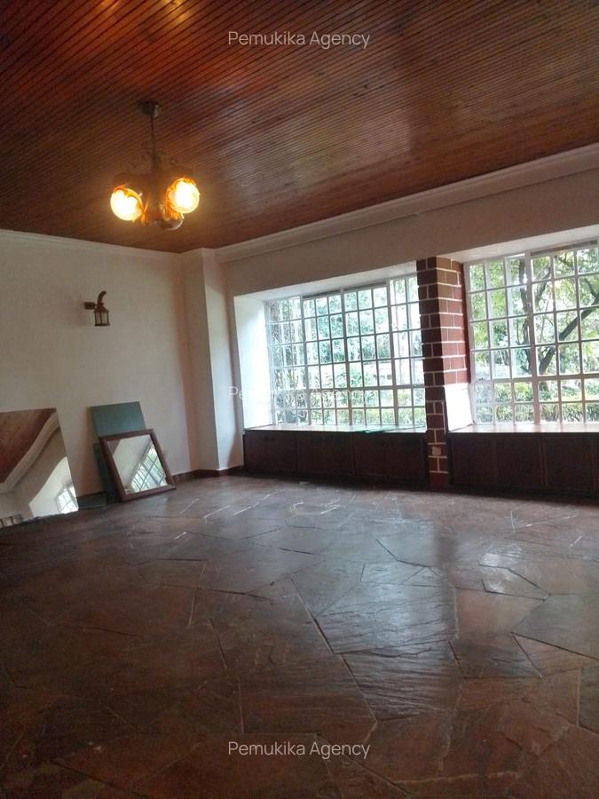 4 Bed House with En Suite at Karen C - 6