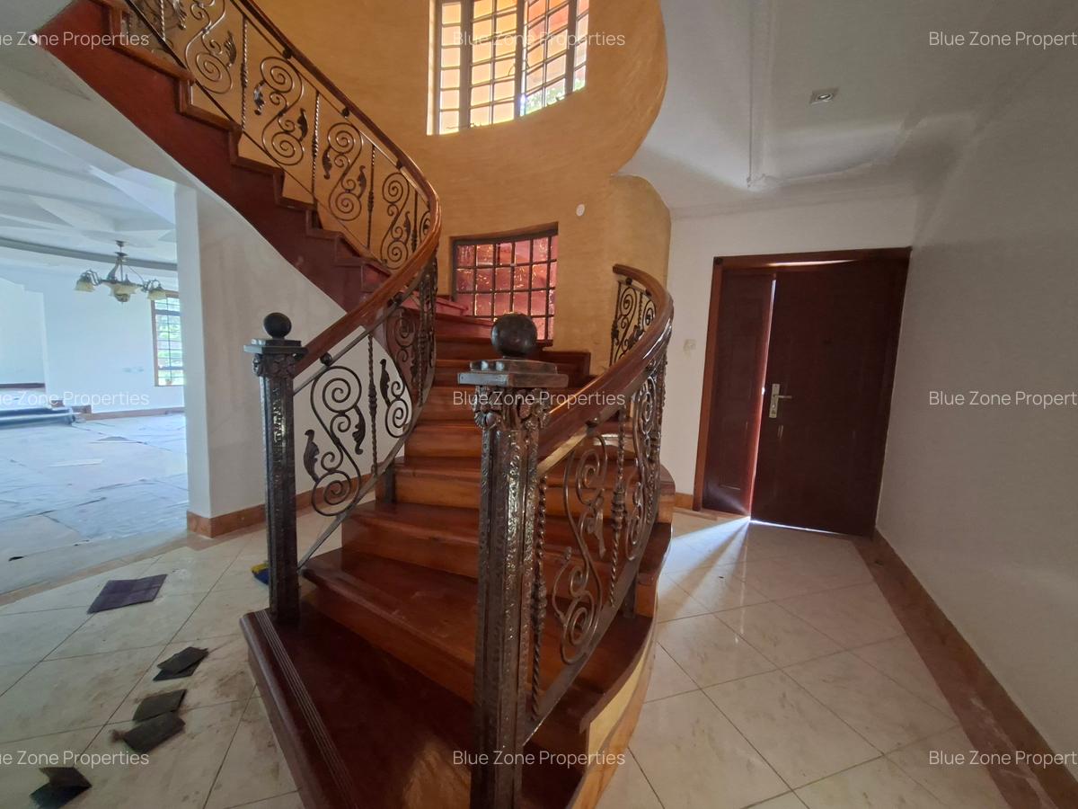 4 Bed House with En Suite in Runda - 17