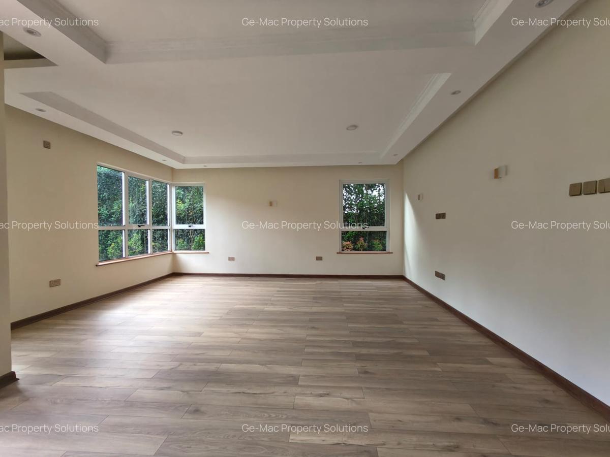 4 Bed House with En Suite in Runda - 14