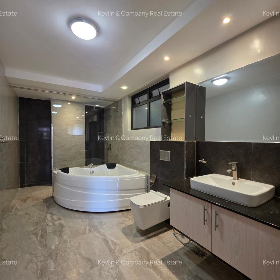 4 Bed Apartment with En Suite in Riverside - 19