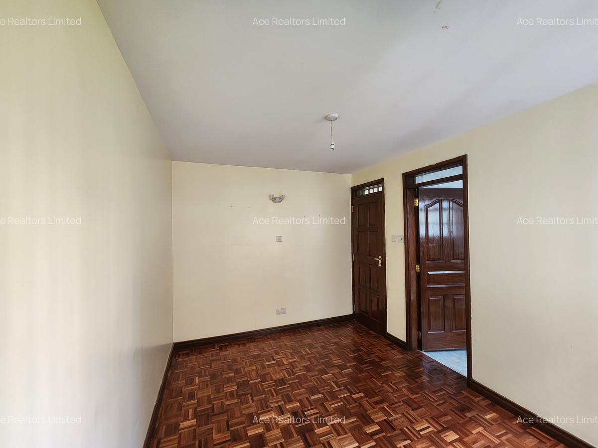 3 Bed Apartment with En Suite at Valley Arcade - 10