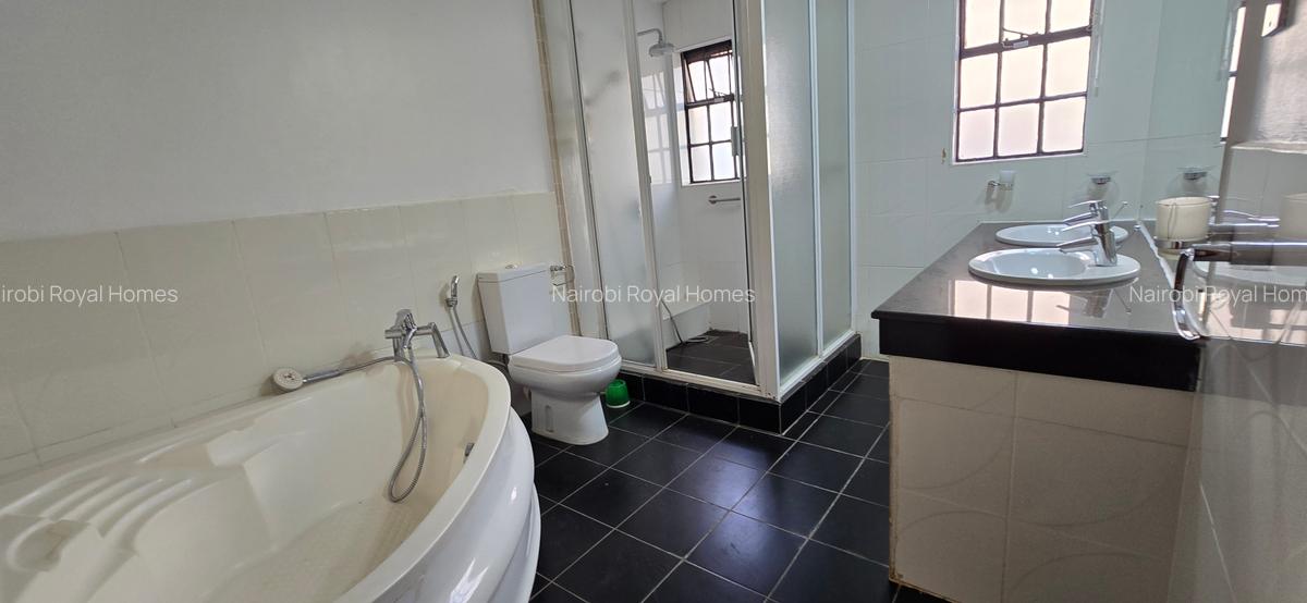 5 Bed Townhouse with En Suite at Lavington Green - 12