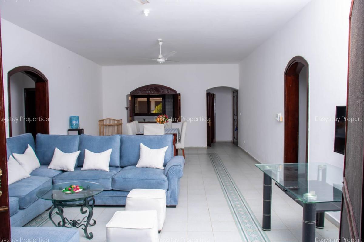 3 Bed House with En Suite in Malindi - 18