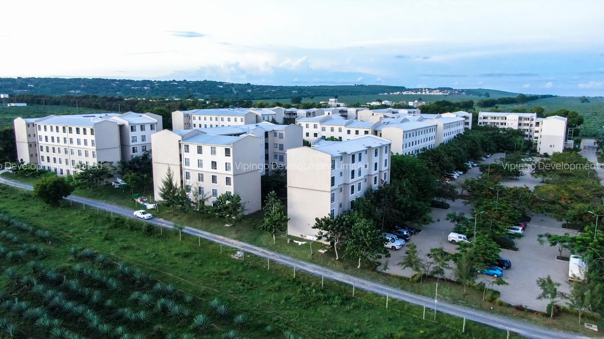 Serviced Studio Apartment with En Suite at Coast - 9
