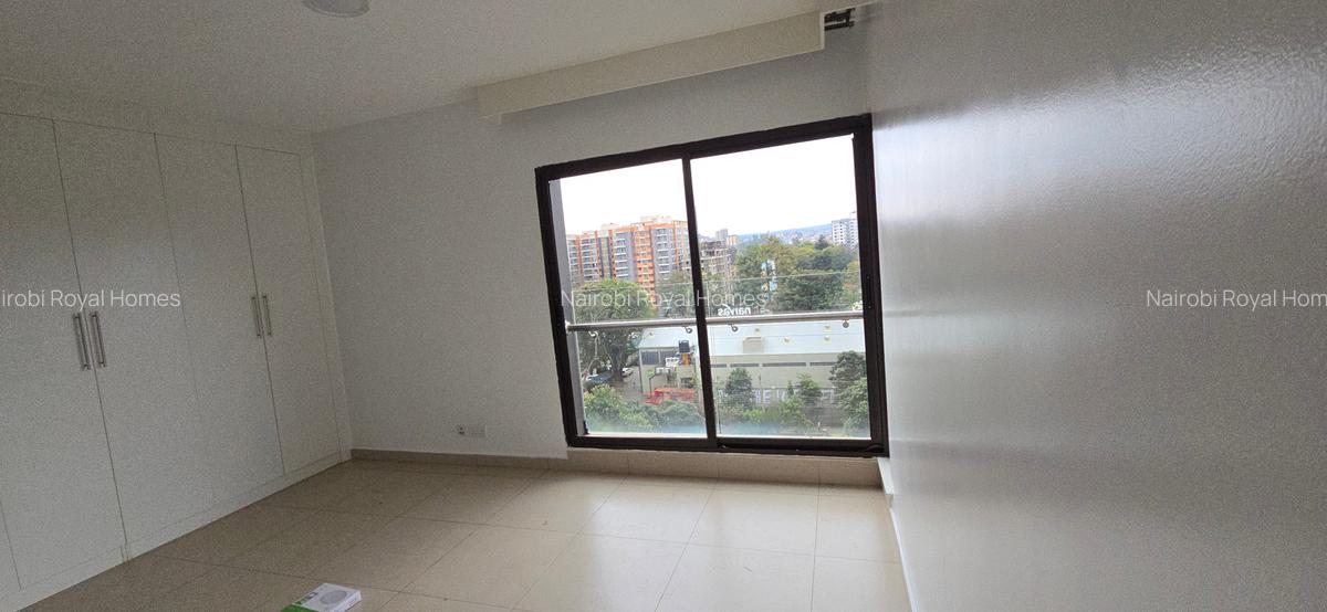 2 Bed Apartment with En Suite at Lavington Road - 14