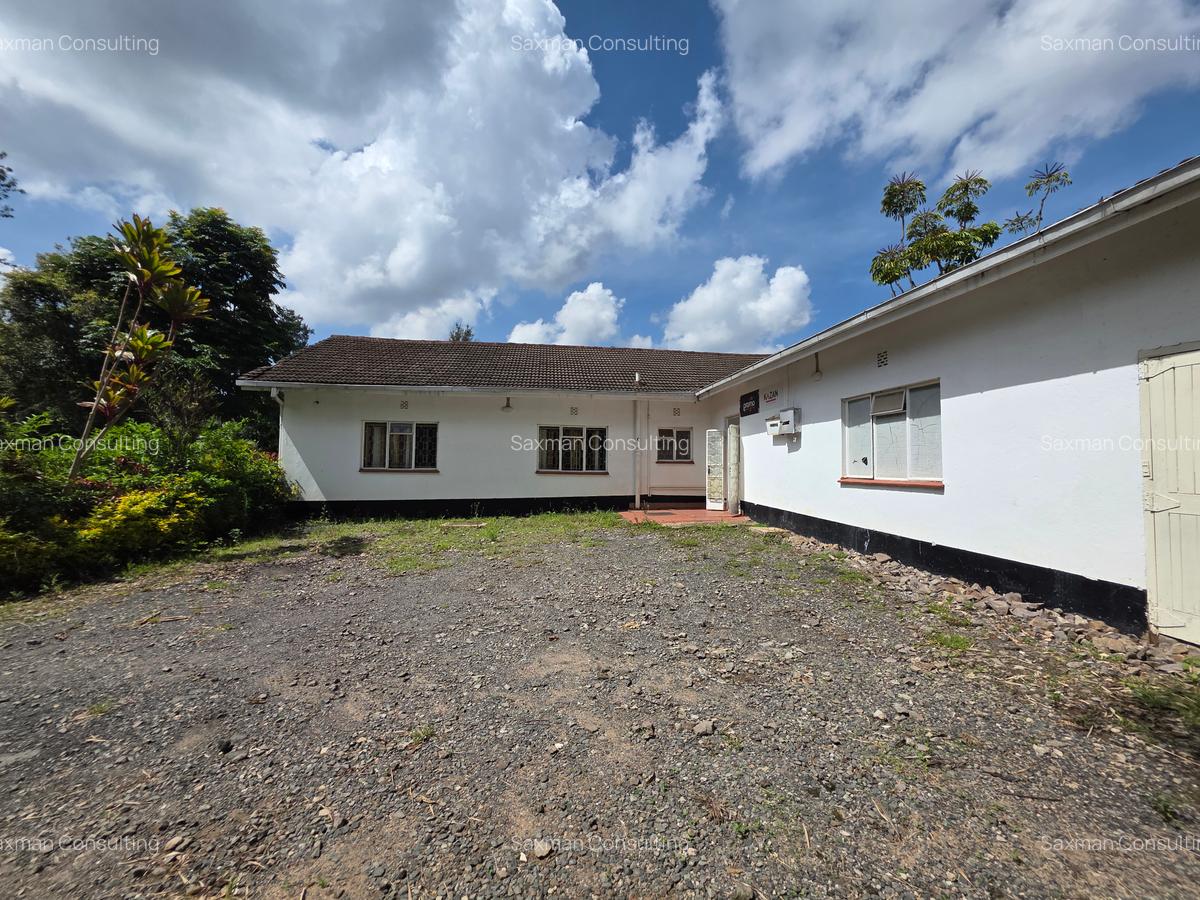 Office with Service Charge Included in Riverside - 1