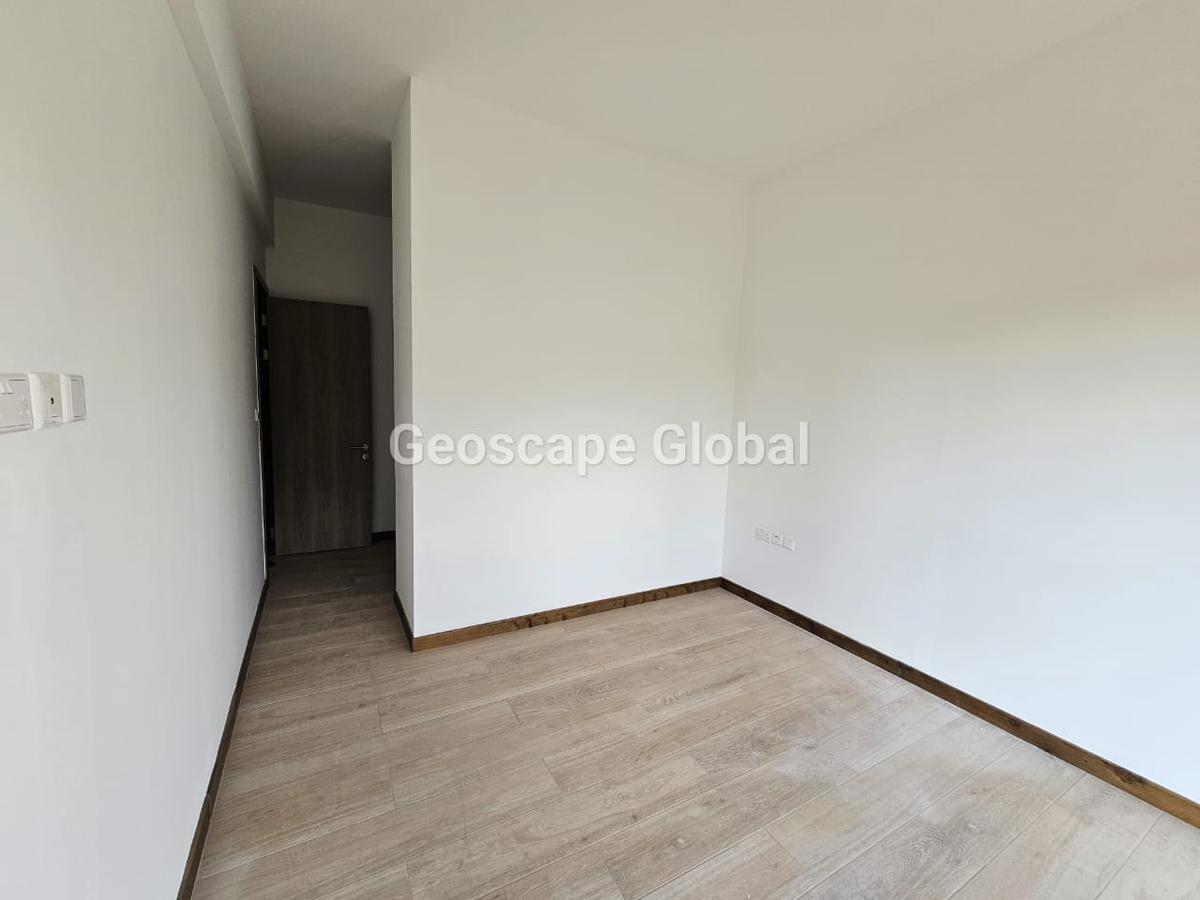 2 Bed Apartment with En Suite in Rosslyn - 4