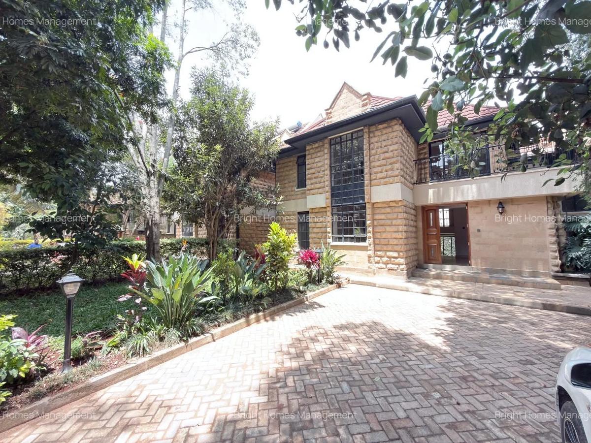 5 Bed Townhouse with En Suite in Lavington - 18