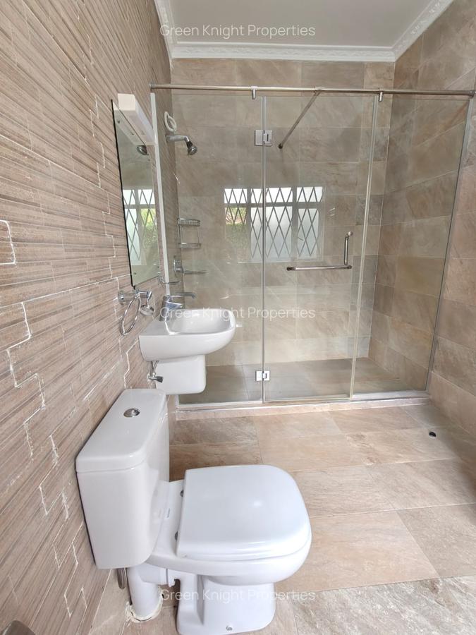 4 Bed House with En Suite in Karen - 5