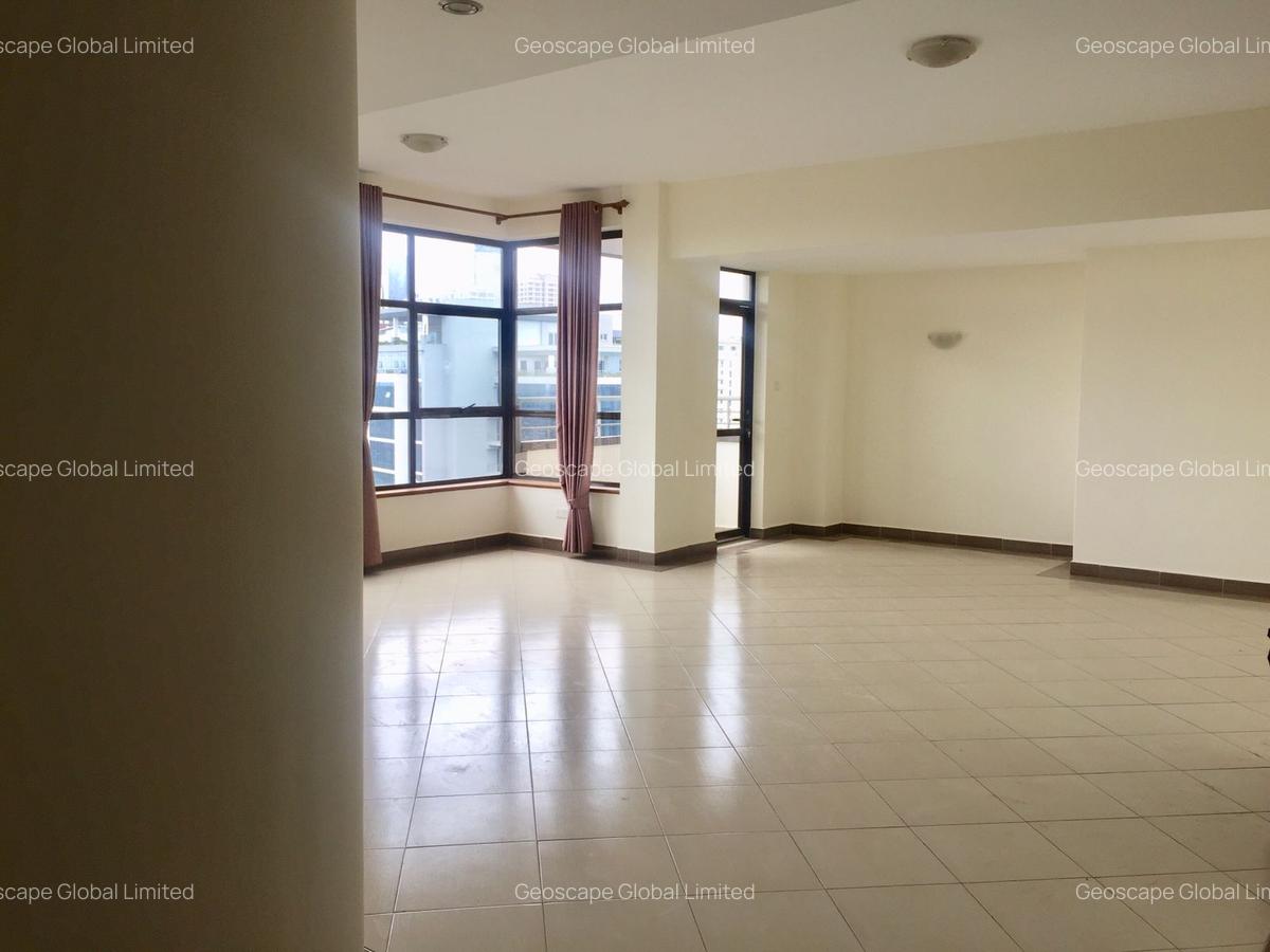 3 Bed Apartment with En Suite in Westlands Area - 1