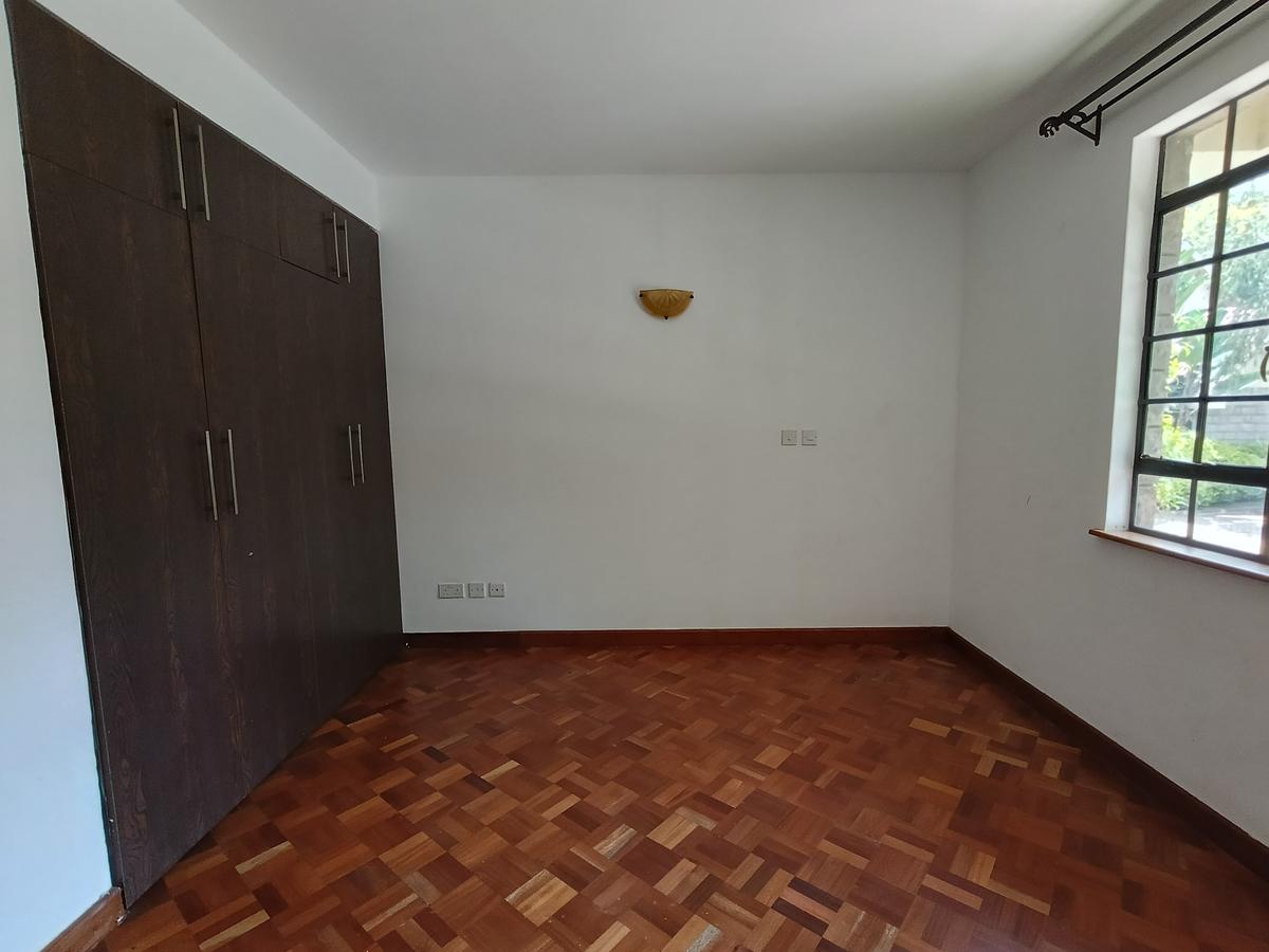 4 Bed Townhouse with En Suite at Lavington - 9