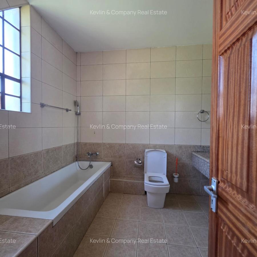 4 Bed Villa with En Suite in Lavington - 16