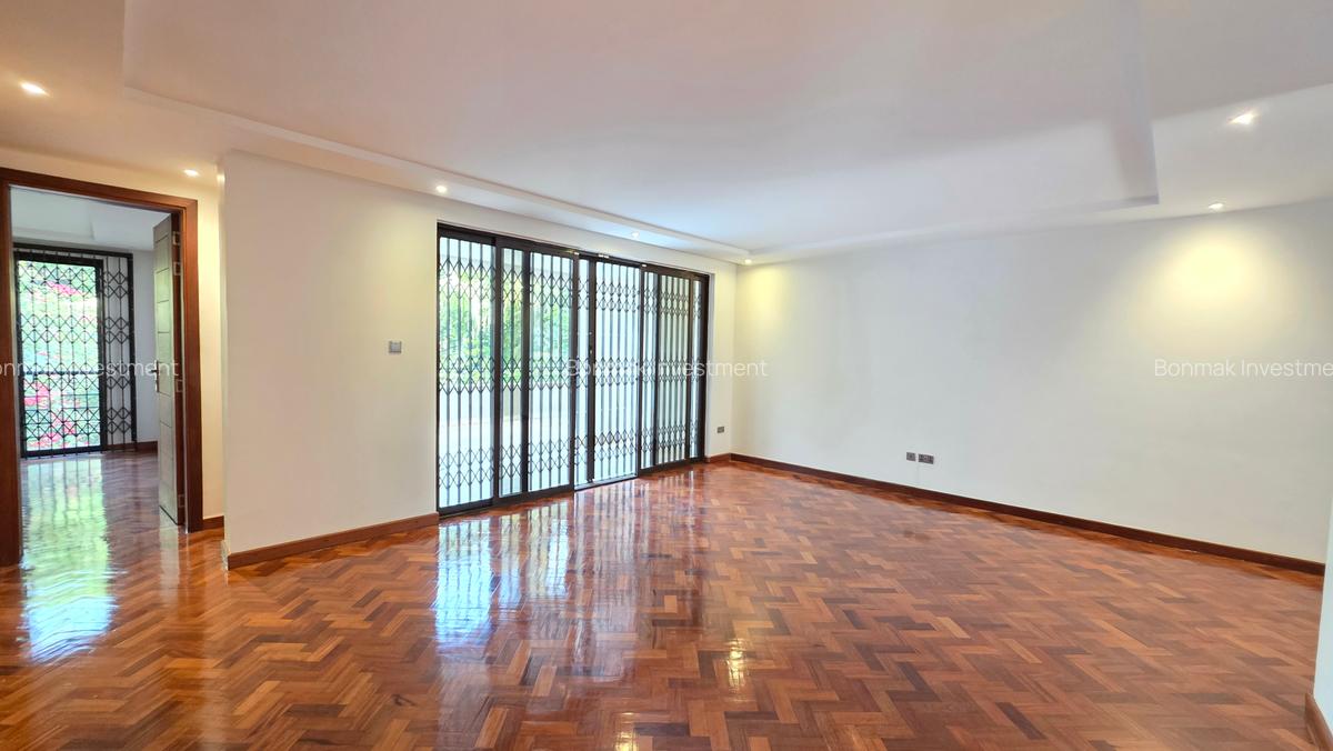 5 Bed Townhouse with En Suite at Mzima Springs. - 12