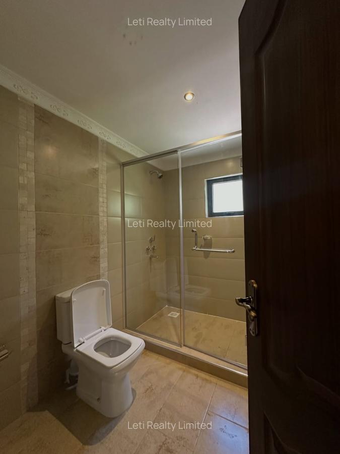 5 Bed Villa with En Suite in Lavington - 11