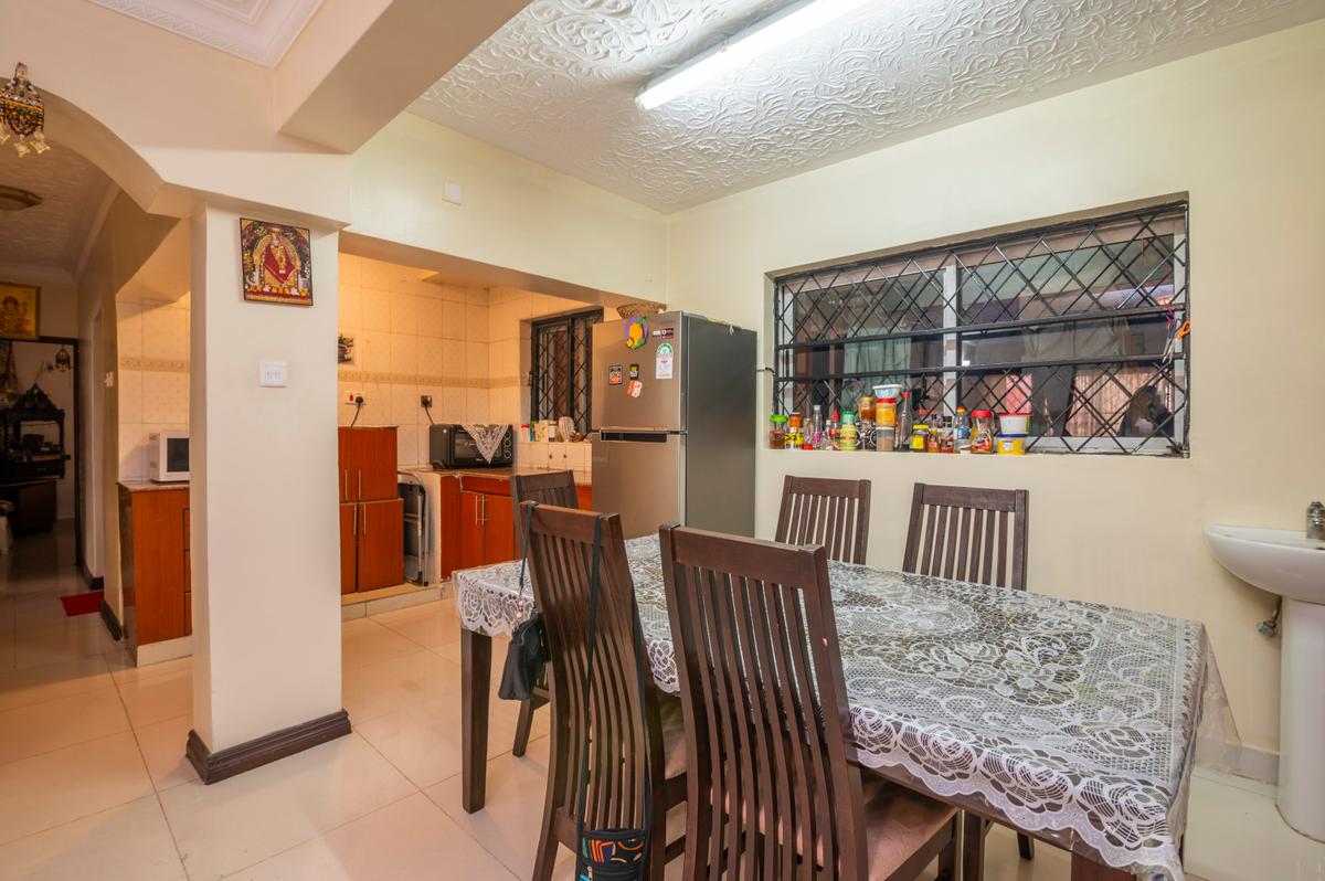 3 Bed Apartment with En Suite in Parklands - 3