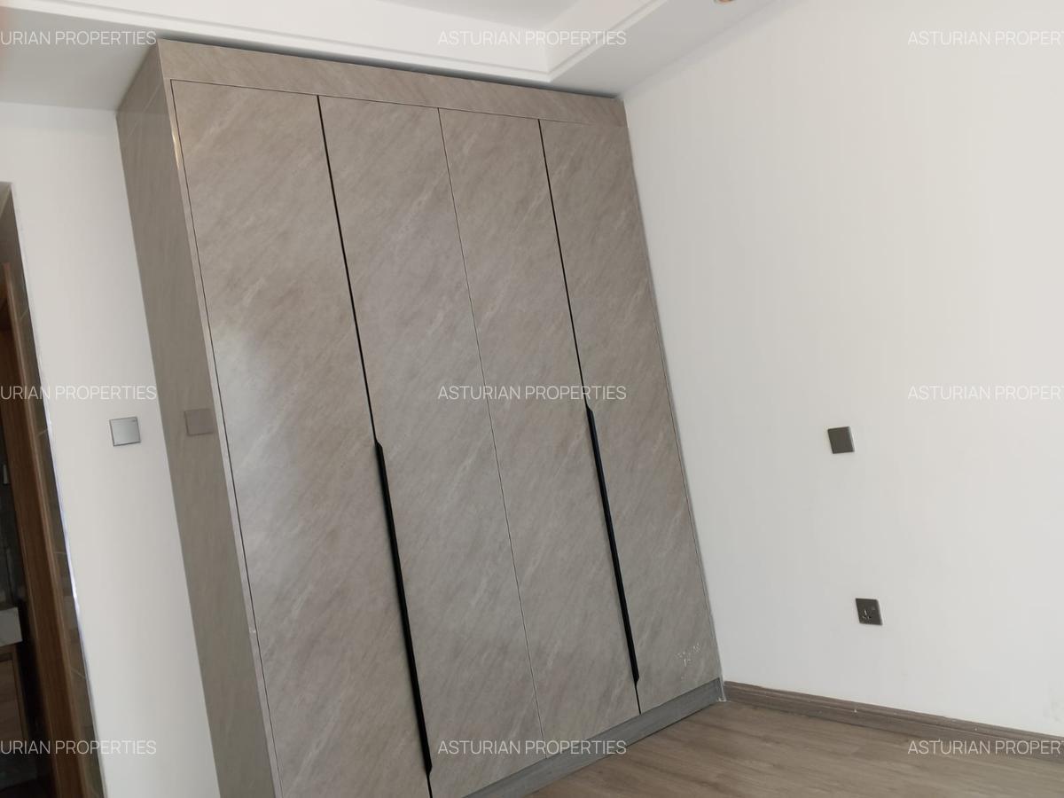 3 Bed Apartment with En Suite in Riverside - 17