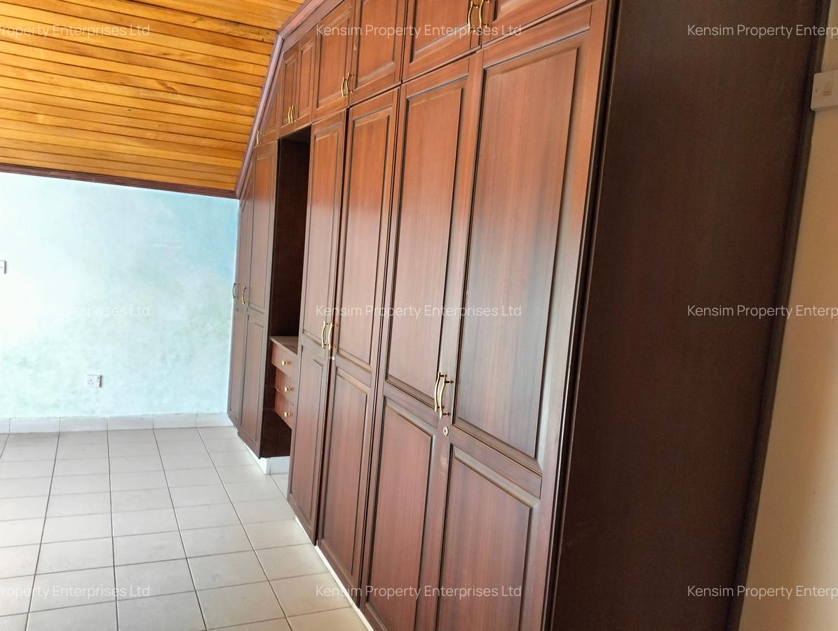 4 Bed Townhouse with En Suite in Lavington - 16