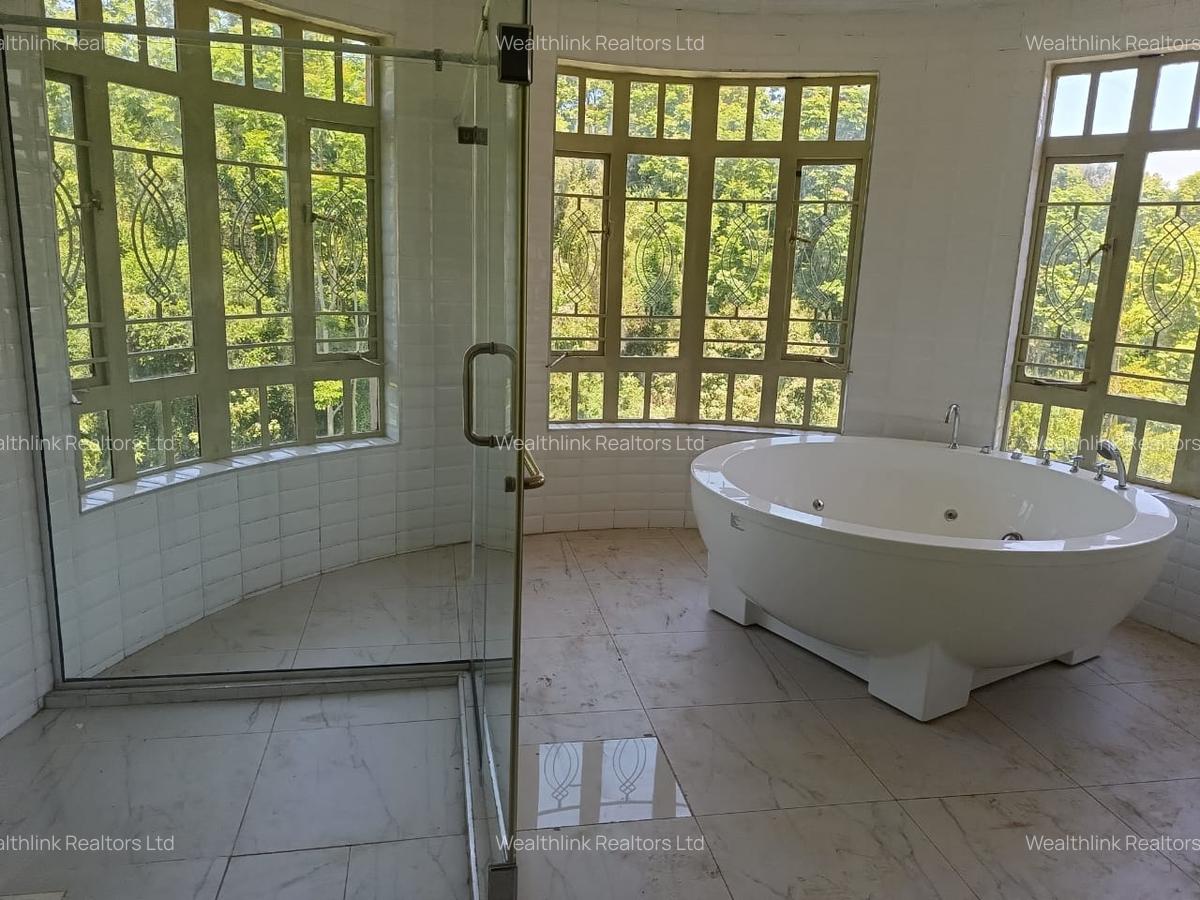 7 Bed House with En Suite at Nyari - 15