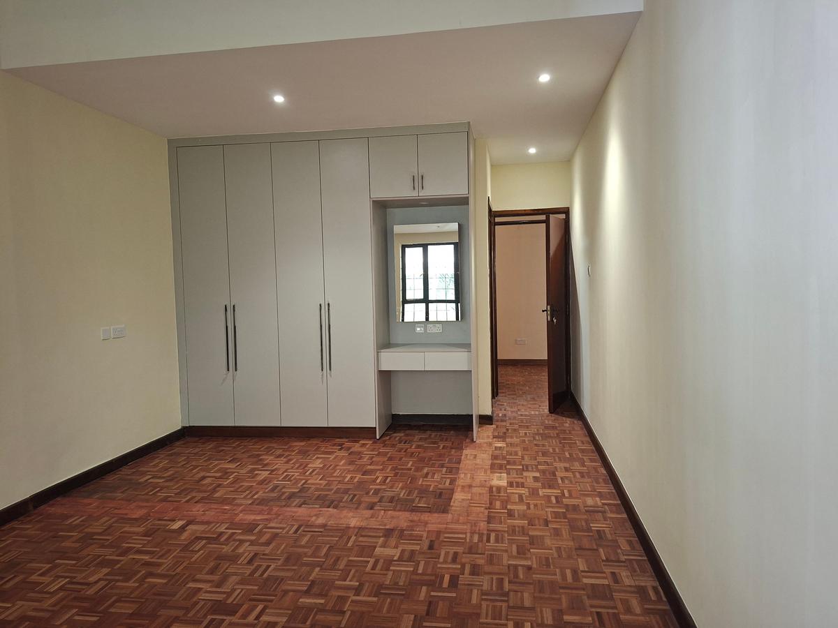 4 Bed Townhouse with En Suite at Off Peponi Rd - 14