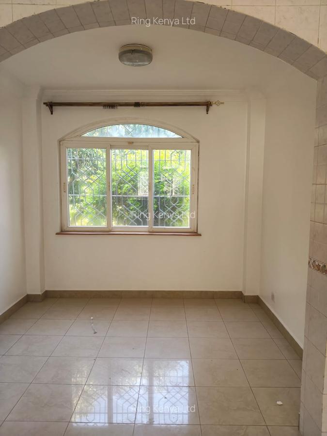 5 Bed House with Garden in Runda - 9