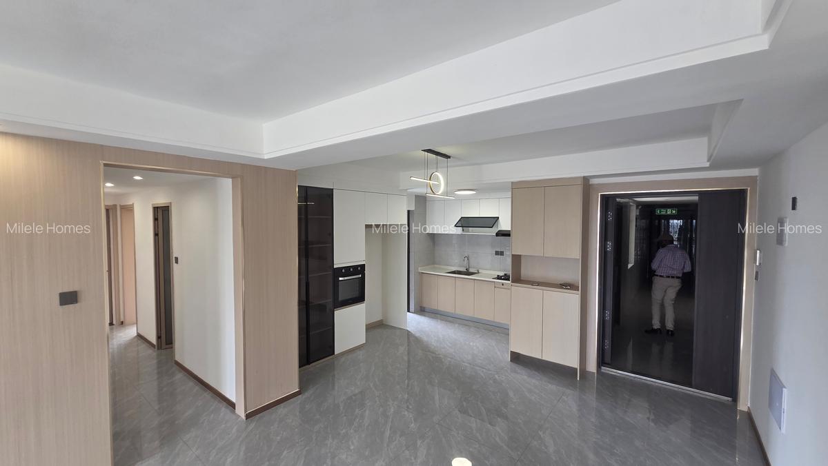 Serviced 3 Bed Apartment with En Suite at Riverside Drive - 4