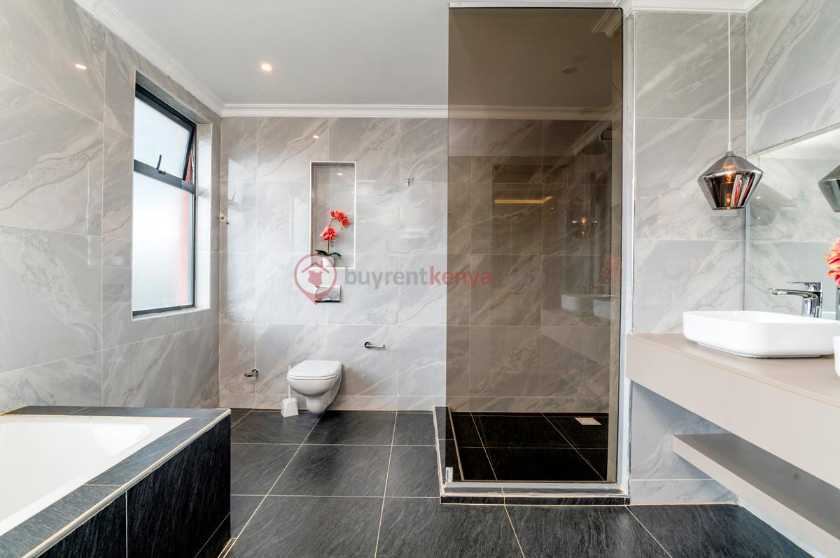 4 Bed Townhouse with En Suite at Brookview - 15