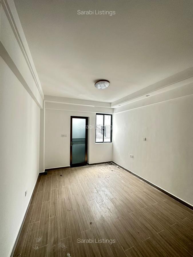 3 Bed Apartment with En Suite in Riverside - 8