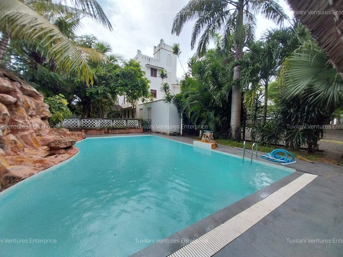 4 Bed Villa with En Suite at Nyali Mombasa - 1