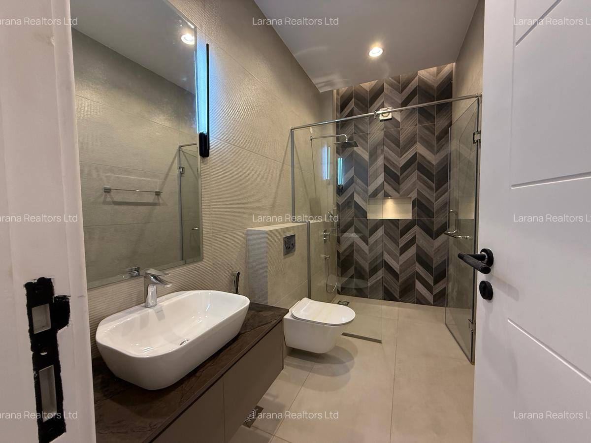 5 Bed Townhouse with En Suite at Mzima Springs - 16