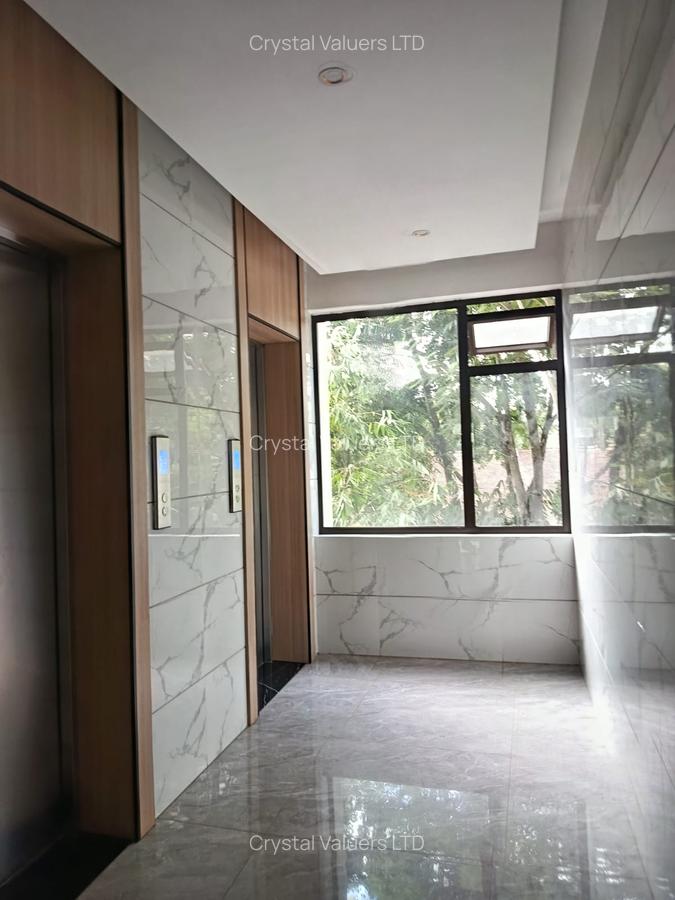 3 Bed Apartment with En Suite in Riverside - 3