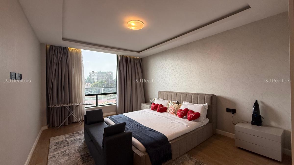 Furnished 2 Bed Apartment with En Suite in Brookside - 10