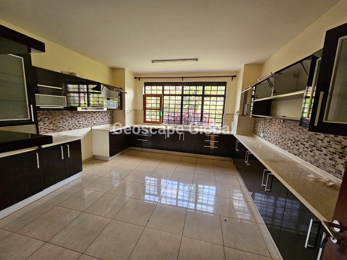 4 Bed House with En Suite in Kiambu Road - 7