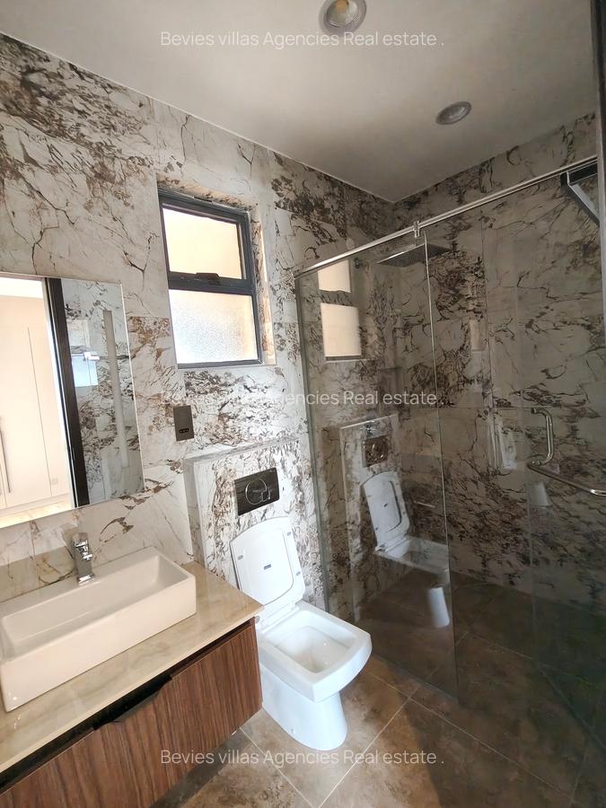 2 Bed Apartment with En Suite at Brookside - 6