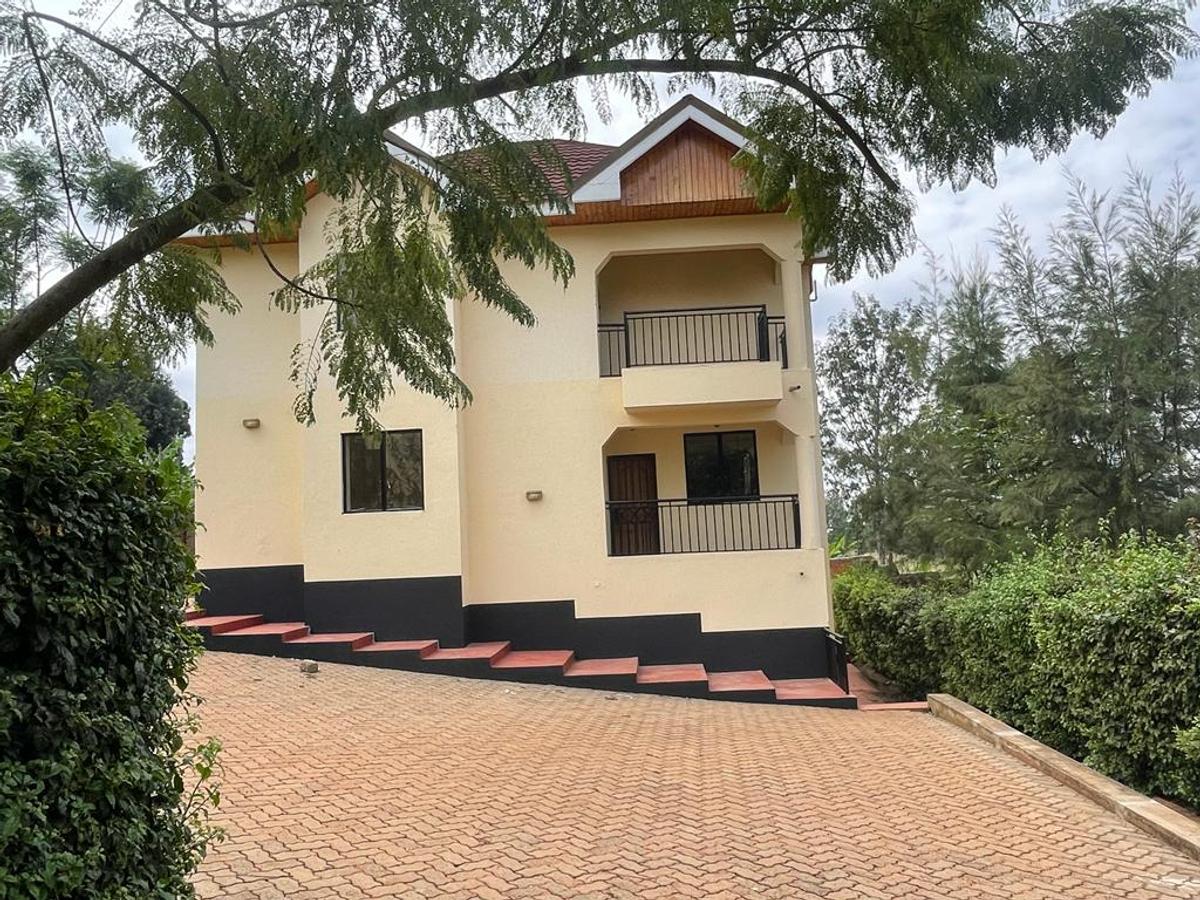 4 Bed Villa with En Suite in Kiambu Road - 4