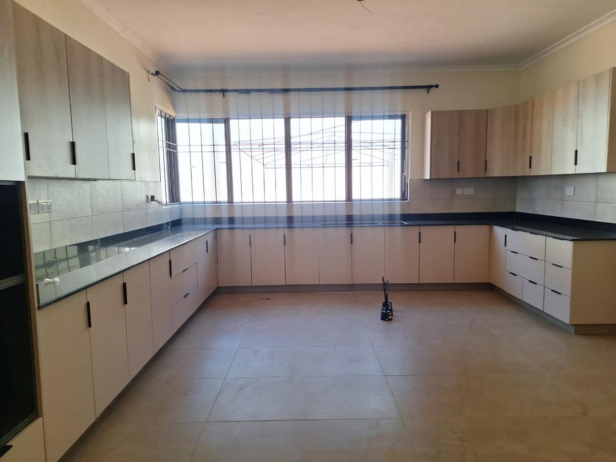 5 Bed Townhouse with En Suite in Loresho - 6