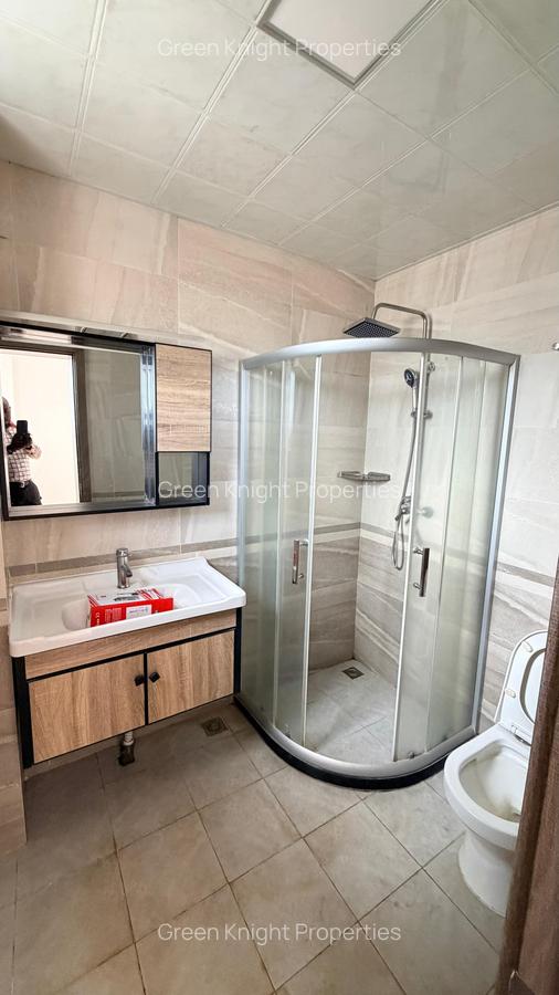 Serviced 2 Bed Apartment with En Suite in Kilimani - 5