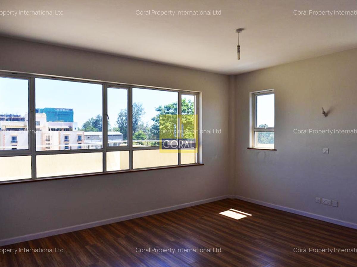 5 Bed Apartment with En Suite in Parklands - 5