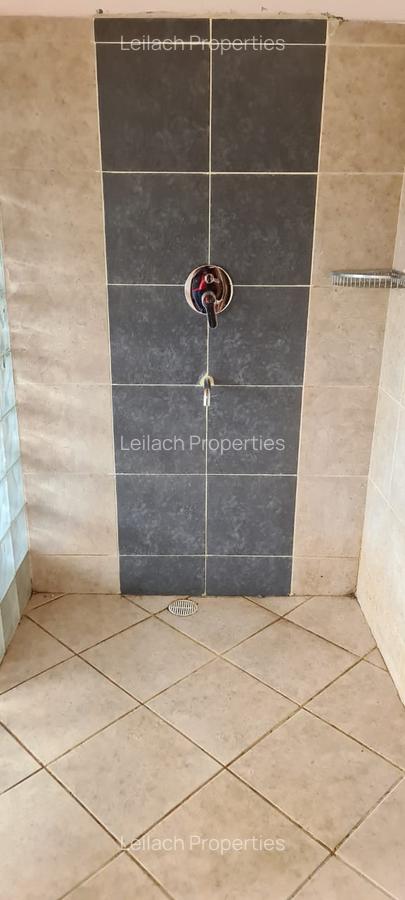 6 Bed House with En Suite in Ongata Rongai - 15