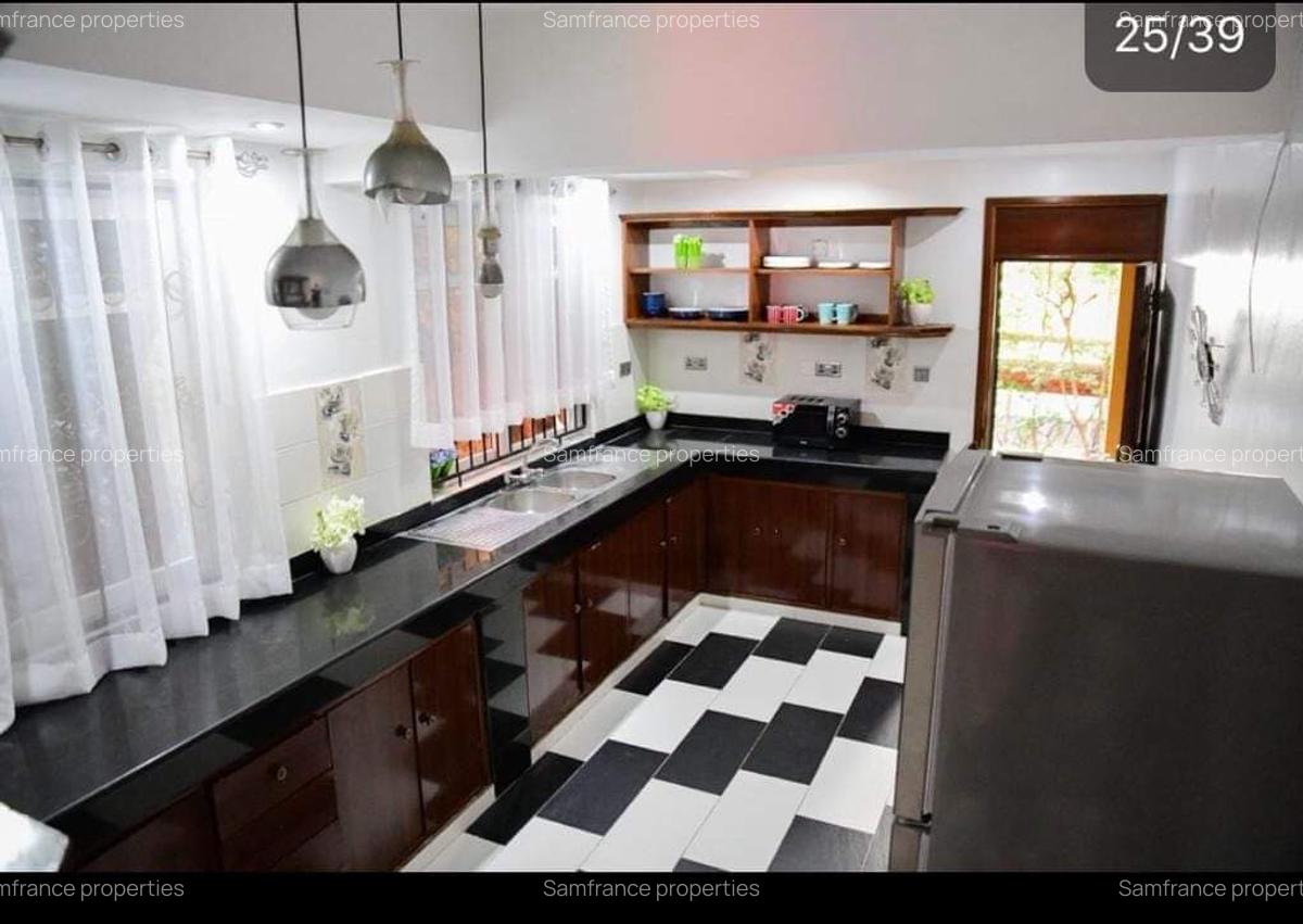 4 Bed Townhouse with En Suite at Nyali Road - 5