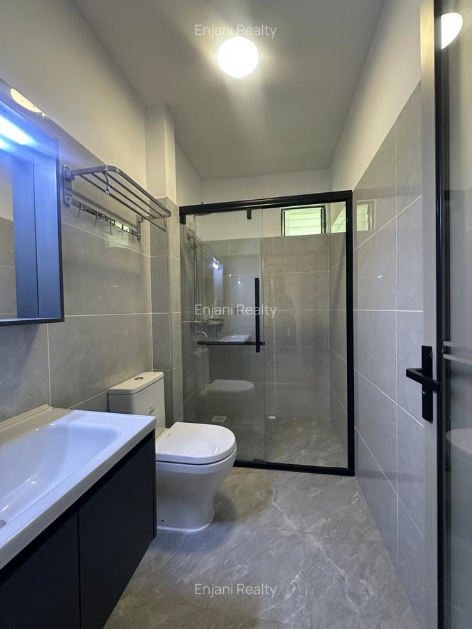 2 Bed Apartment with En Suite in Lavington - 5