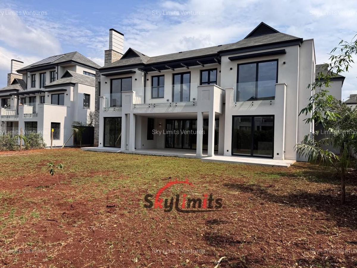 5 Bed Villa with En Suite in Runda - 2