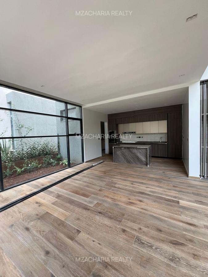 5 Bed Townhouse with En Suite in Runda - 8